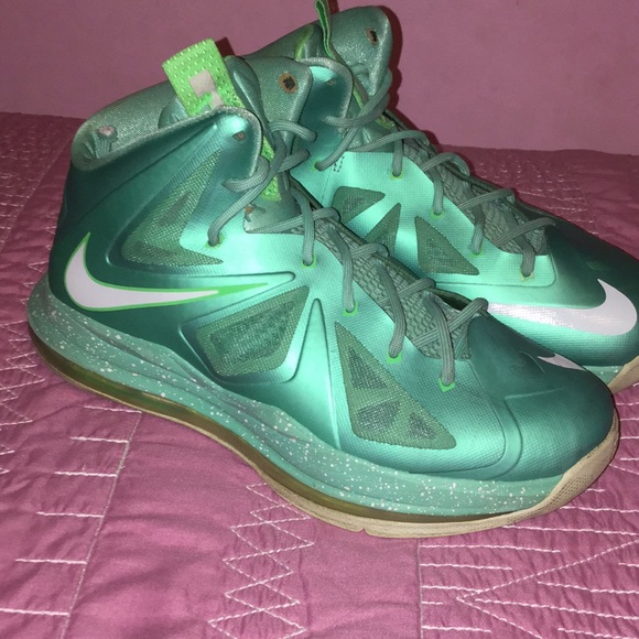 Nike Kyrie Irving basketball shoes - Picture 1 of 6